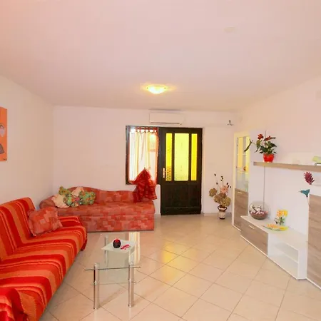 Gianna N2, 600 M From The * Novigrad Istria