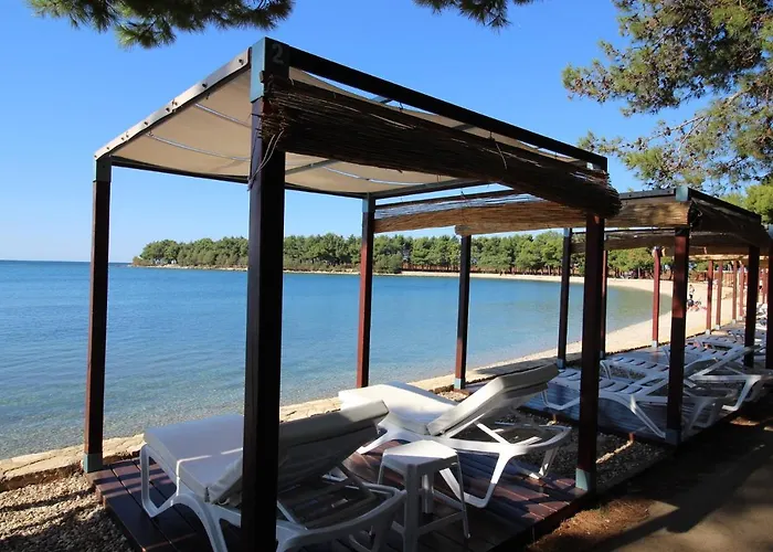 Gianna N2, 600 M From The Apartment *