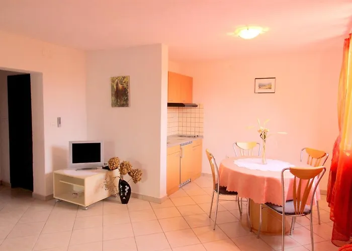 Gianna N2, 600 M From The * Novigrad Istria