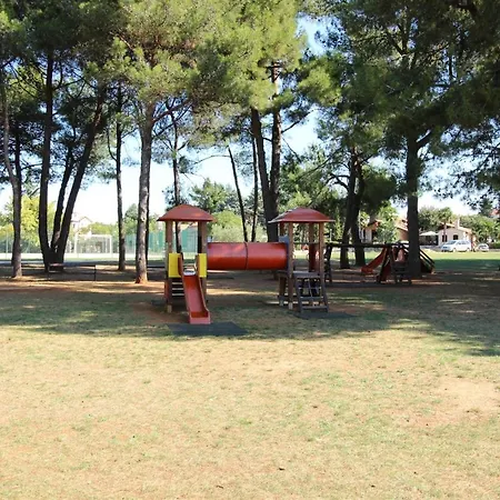 Gianna N2, 600 M From The Apartment