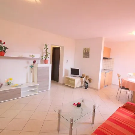 Gianna N2, 600 M From The * Novigrad Istria
