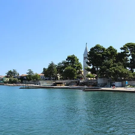 Gianna N2, 600 M From The Appartamento Novigrad Istria