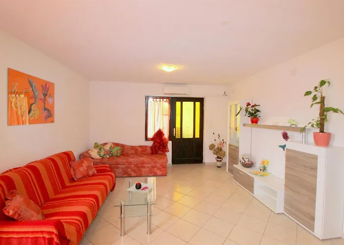 Gianna N2, 600 M From The * Novigrad Istria