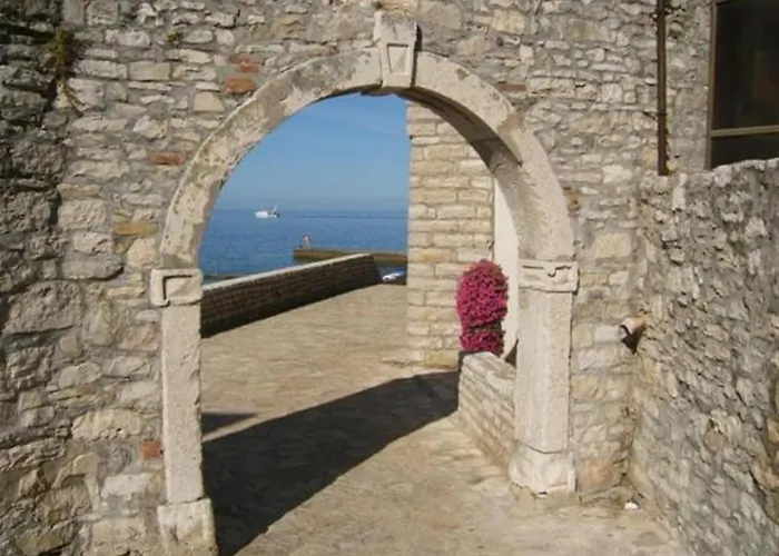 Gianna N2, 600 M From The *